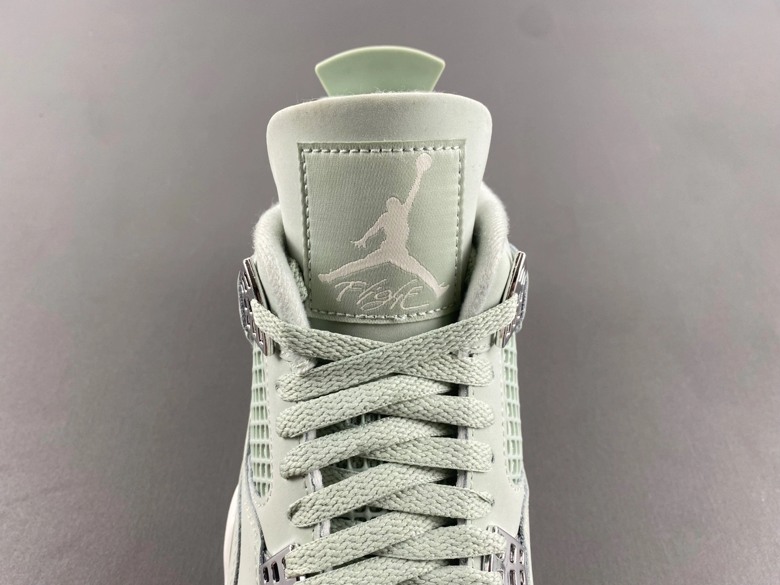Air Jordan 4 WMNS 