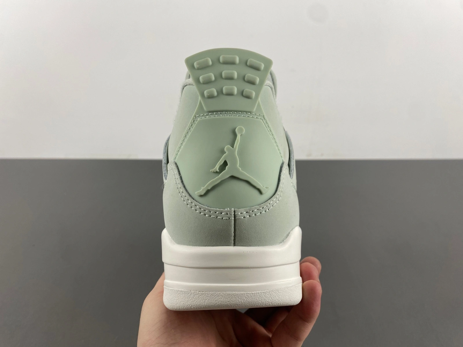 Air Jordan 4 WMNS 