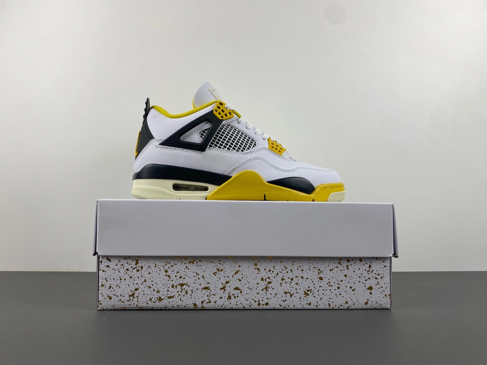 Air Jordan 4 Womens 
