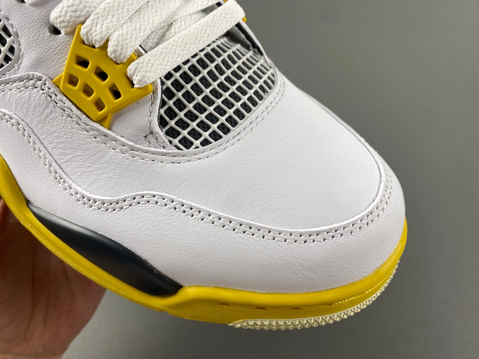 Air Jordan 4 Womens 