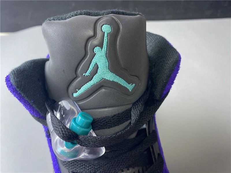 Air Jordan 5 “Alternate Grape”  136027-500