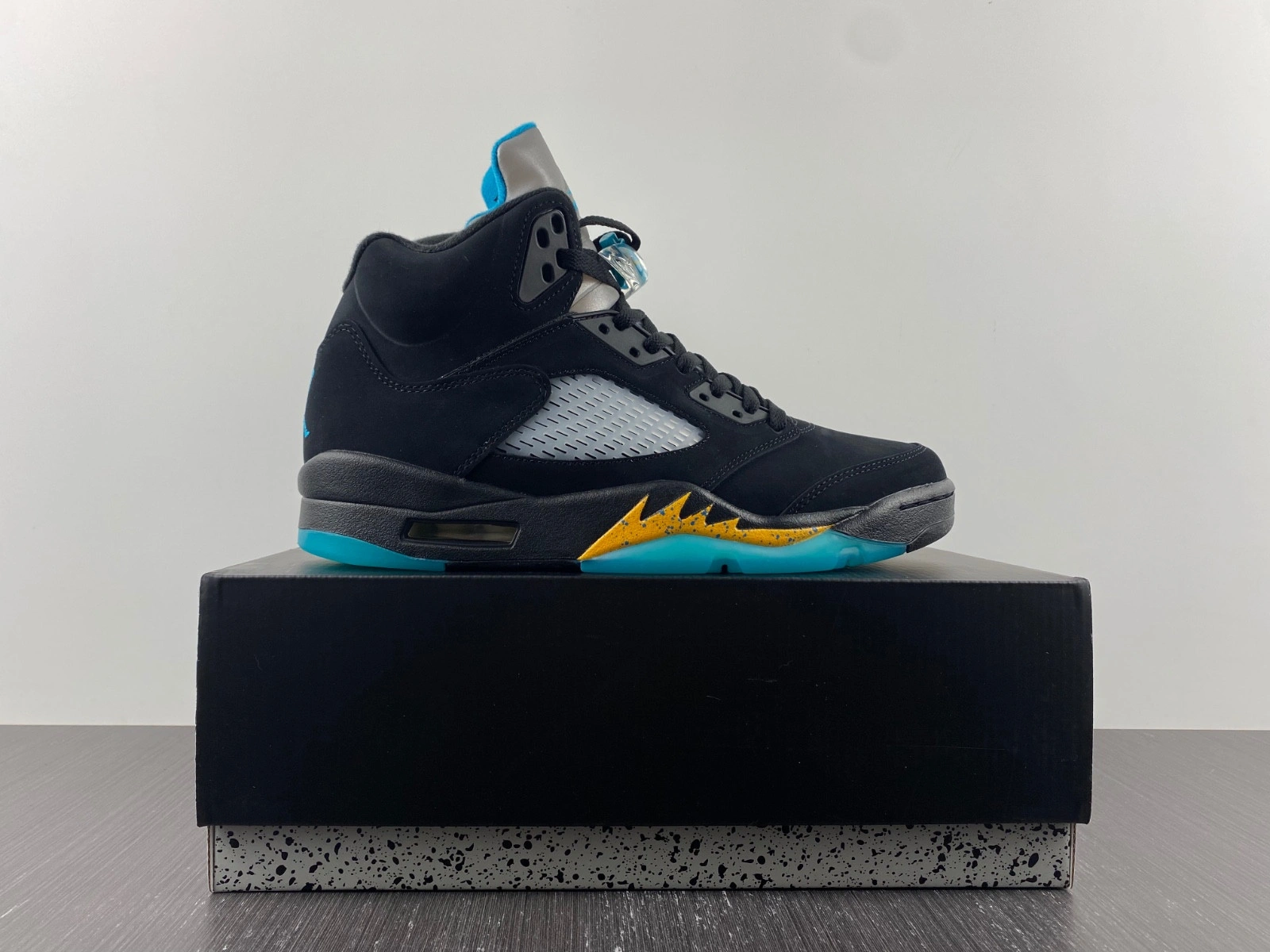 Air Jordan 5 