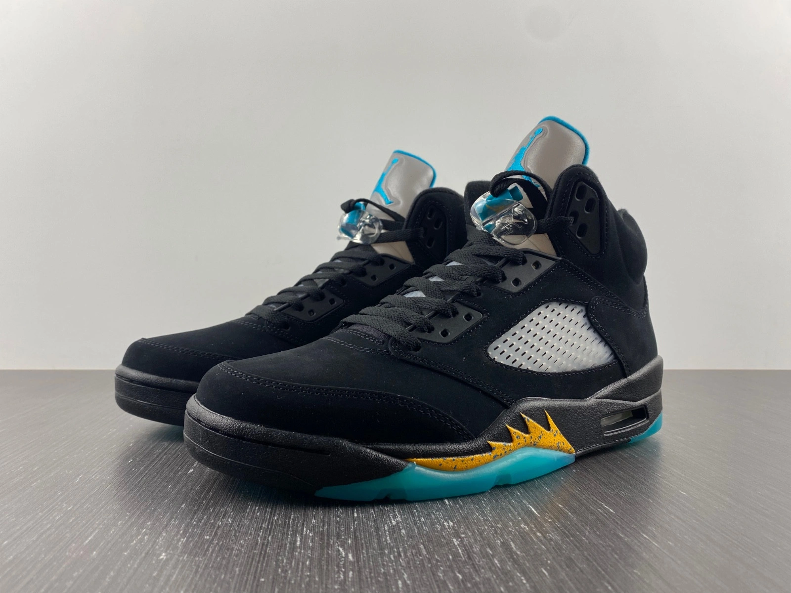 Air Jordan 5 "Aqua" DD0587-047
