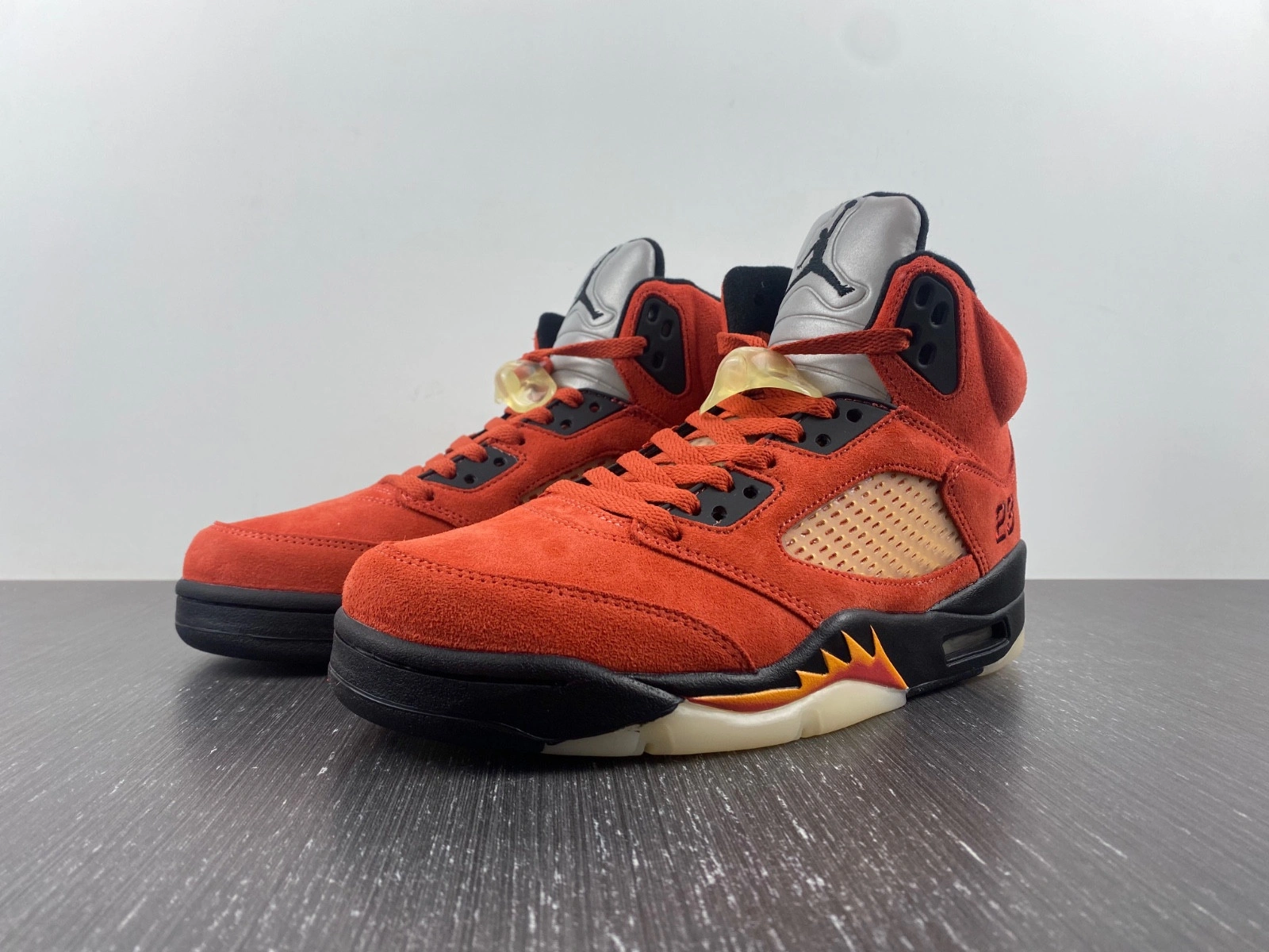 Air Jordan 5 “Dunk On Mars”  DO9336-800