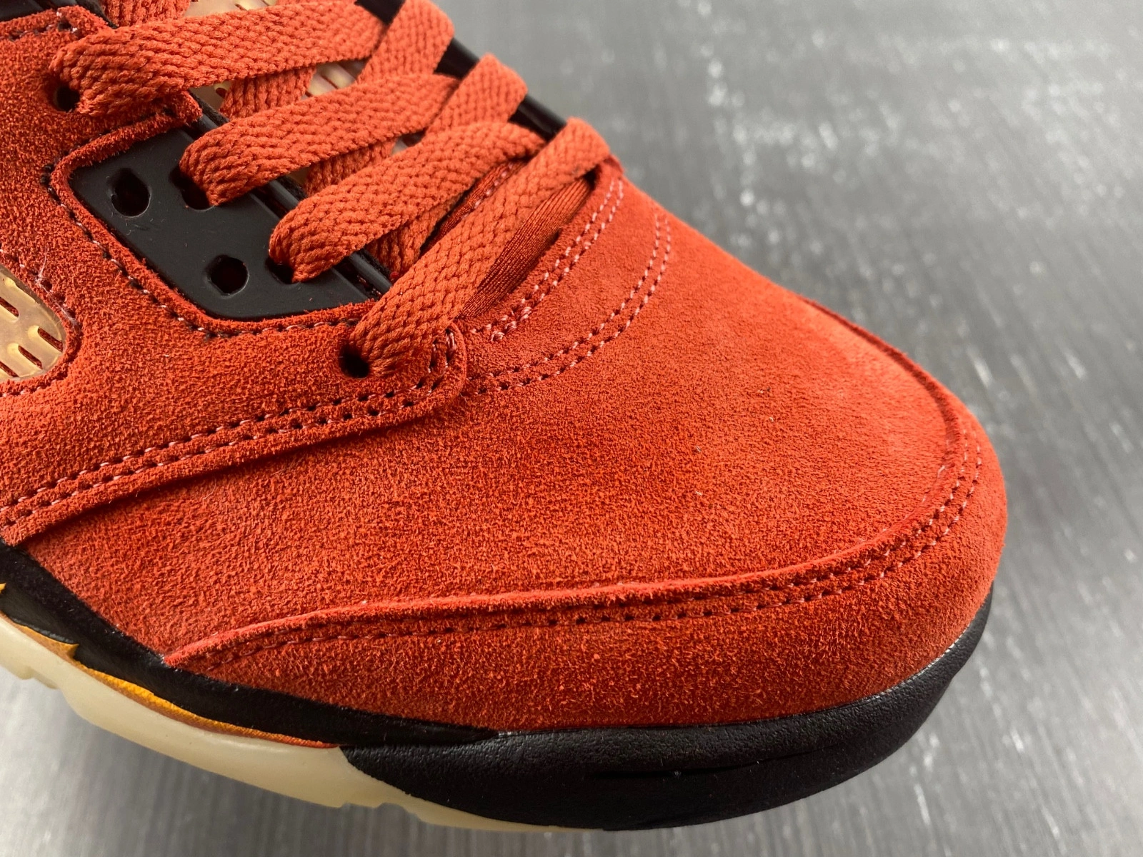 Air Jordan 5 “Dunk On Mars”  DO9336-800