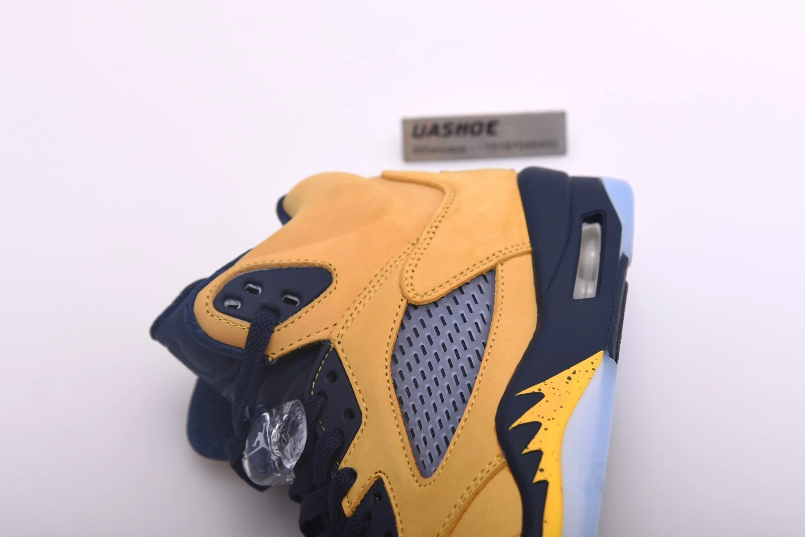 Air Jordan 5 Retro Michigan (2019)  CQ9541-704