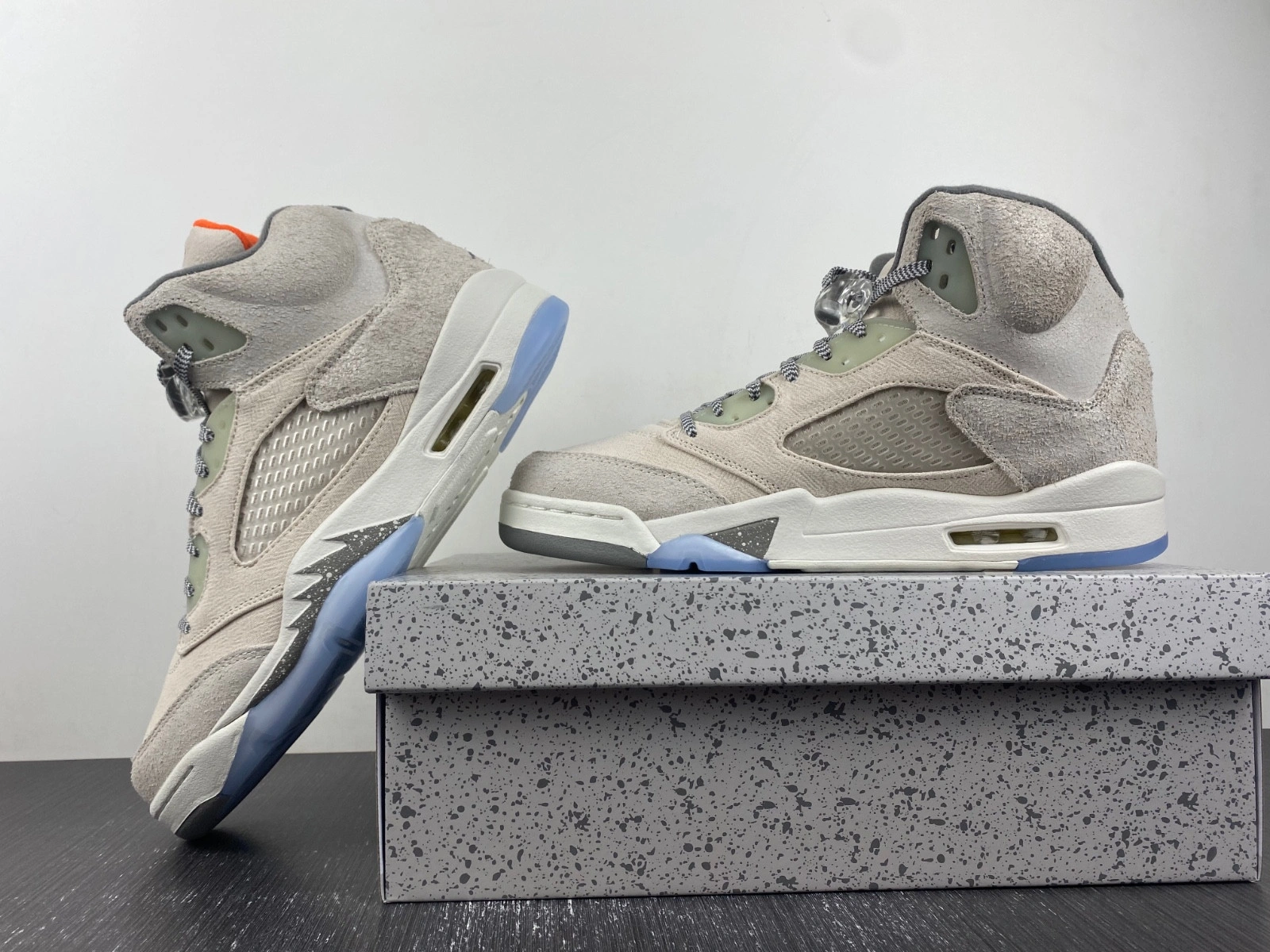 Air Jordan 5 Retro SE 