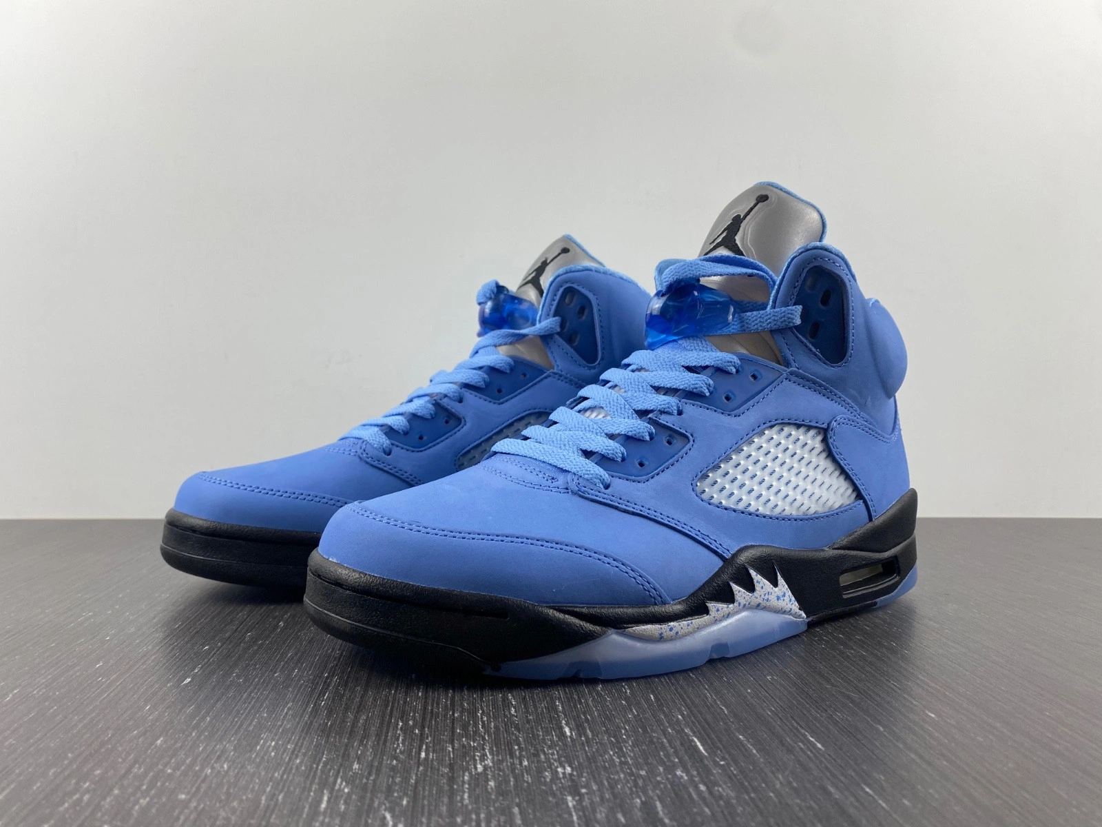 Air Jordan 5 UNC DV1310-401