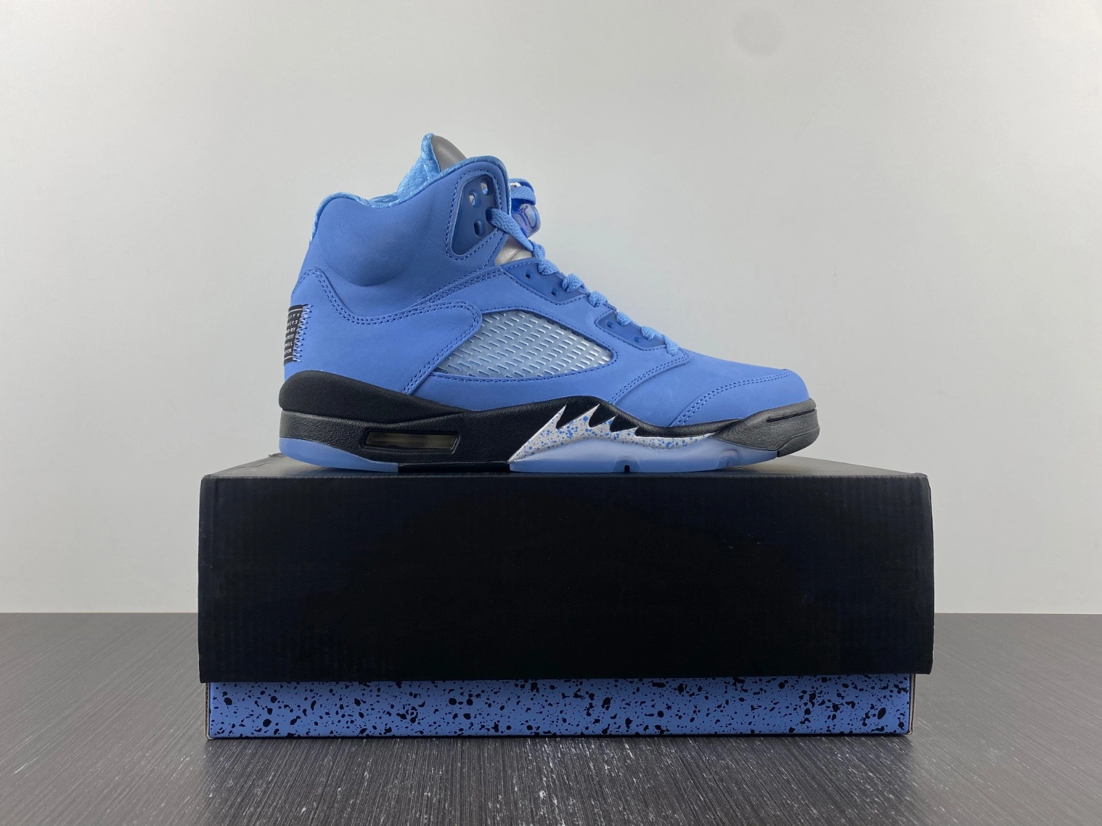 Air Jordan 5 UNC DV1310-401