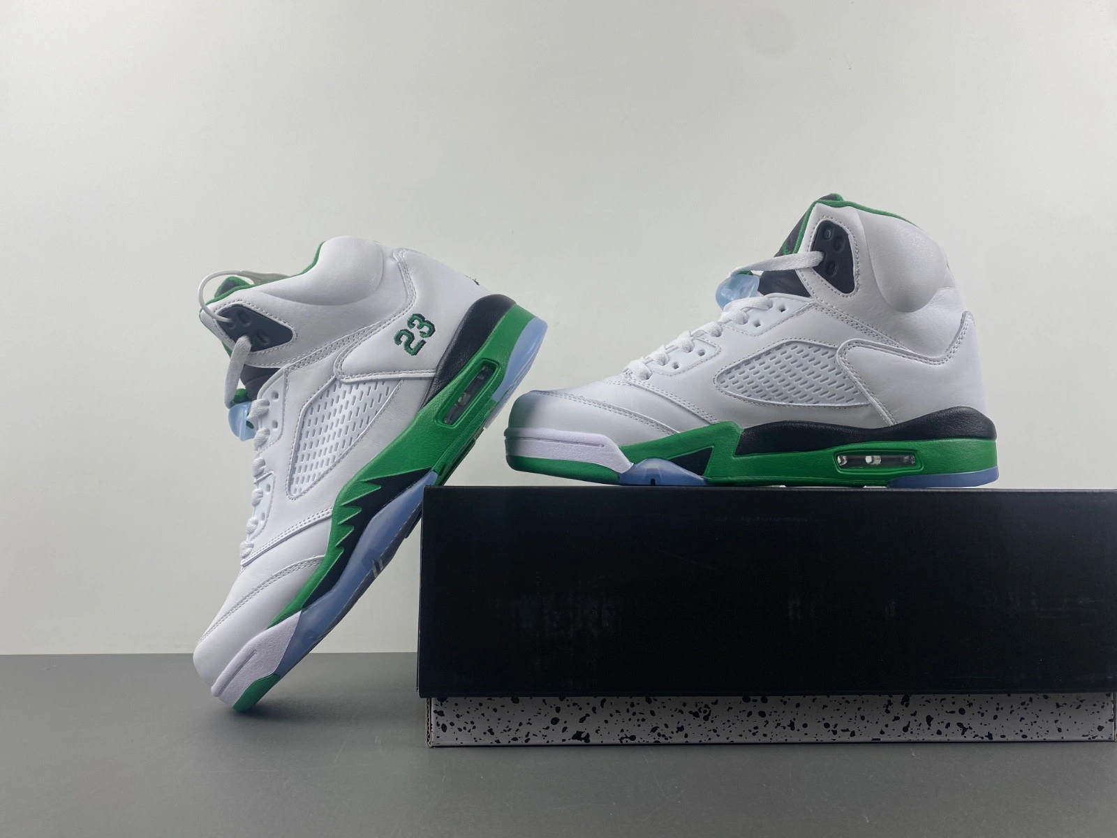 Air Jordan 5 WMNS 