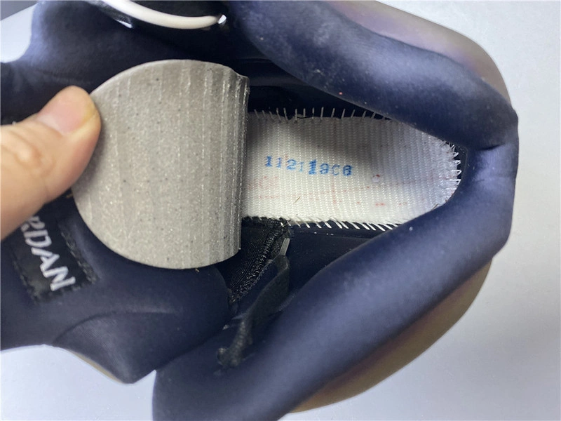Air Jordan 5 WMNS “Oil Grey”  CD2722-001