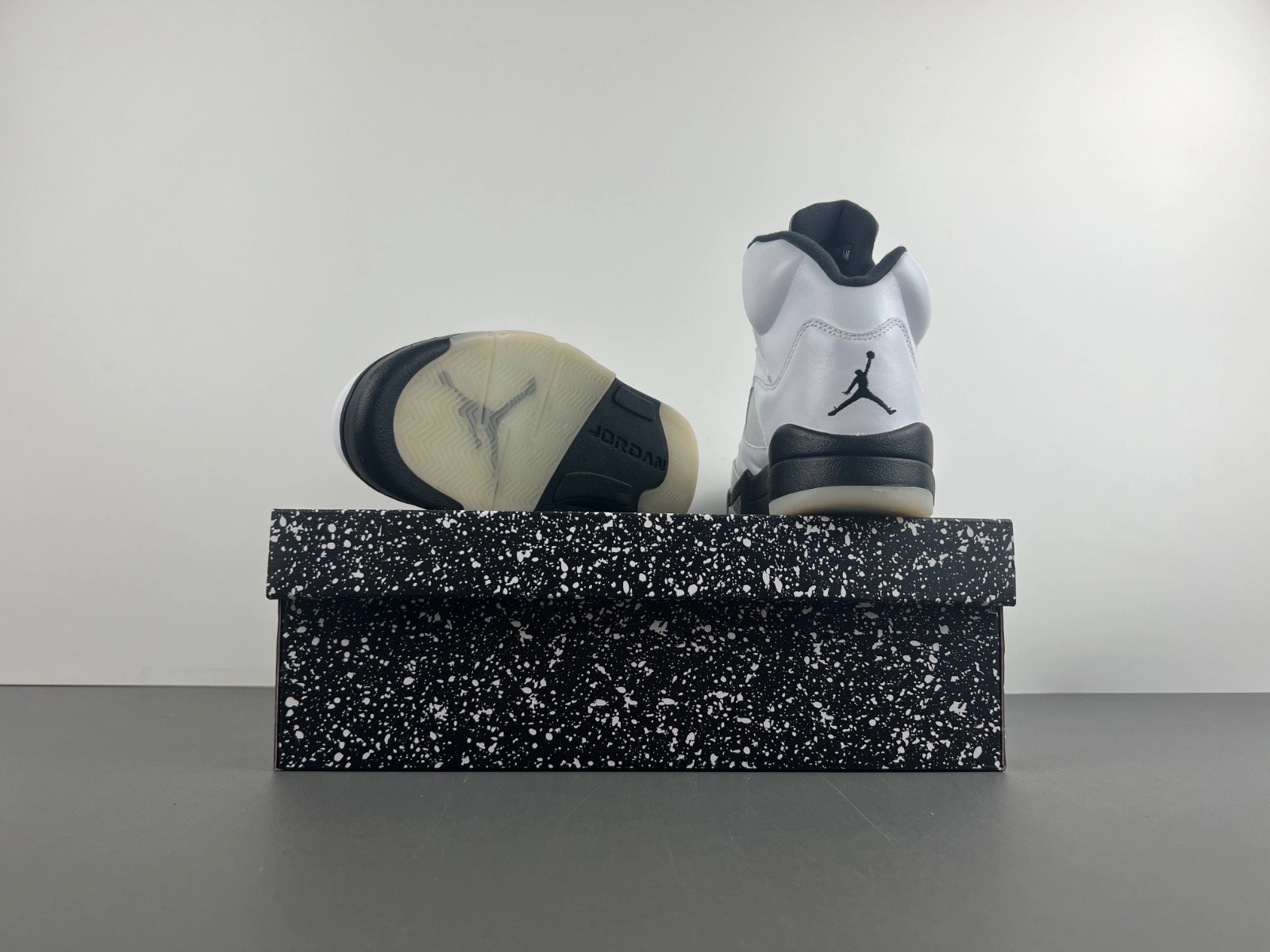 Air Jordan 5 White Black DD0587-110