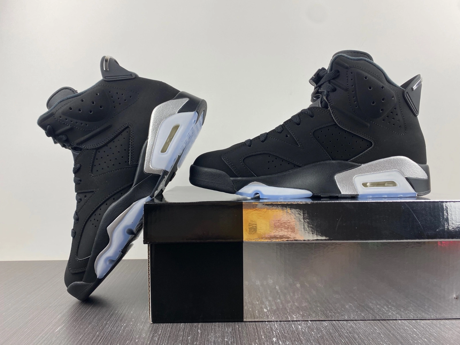 Air Jordan 6 Metallic Silver Chrome DX2836-001