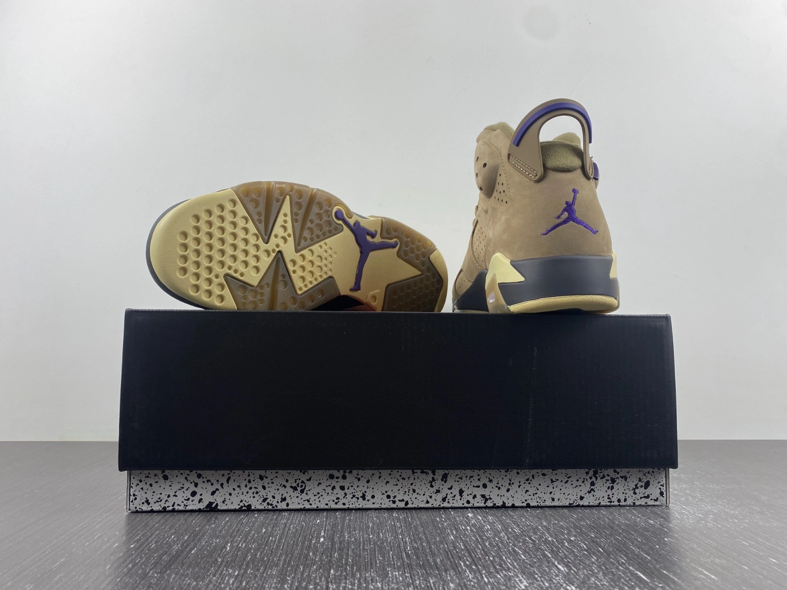 Air Jordan 6 WMNS Gore-Tex 