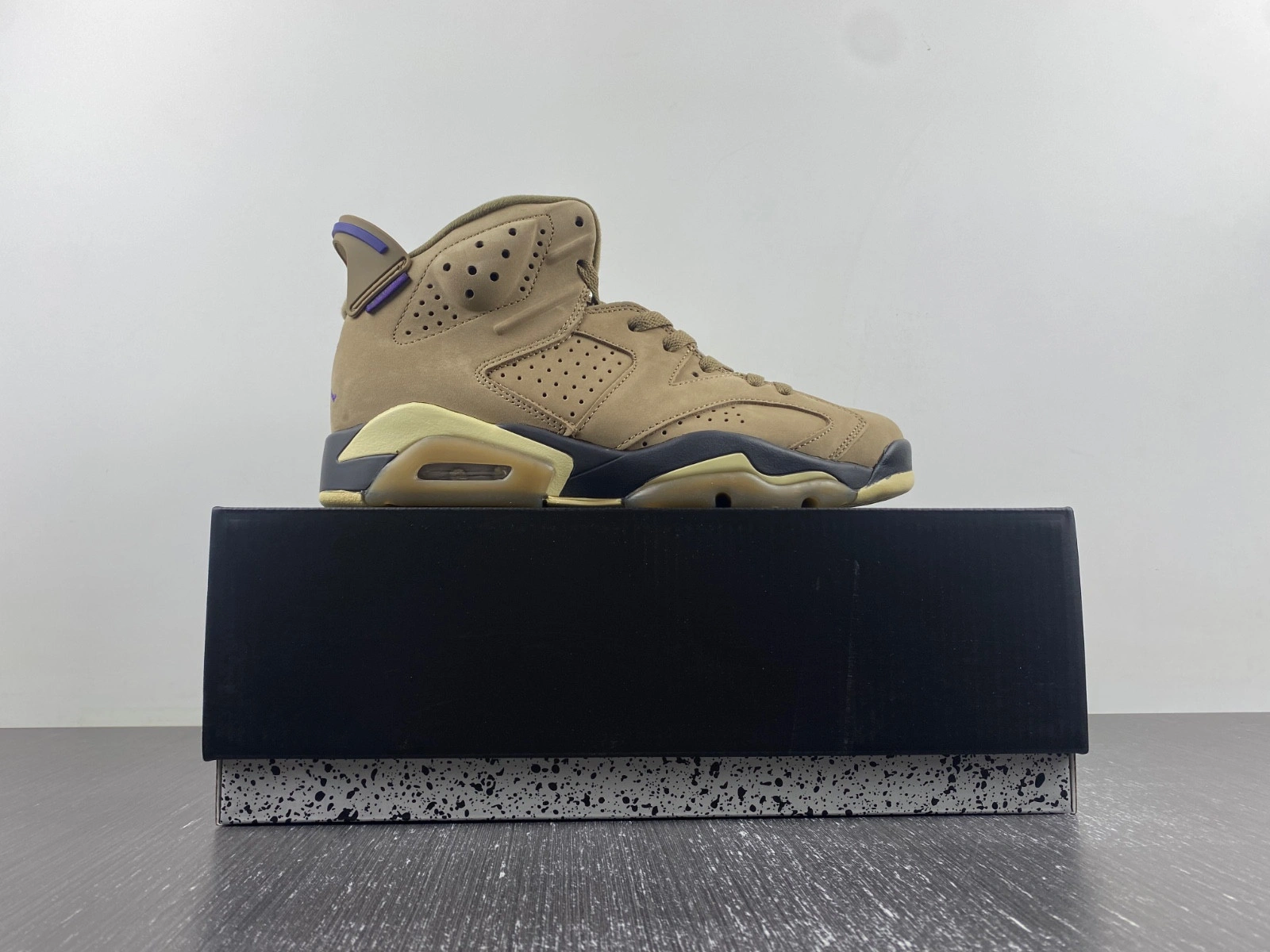 Air Jordan 6 WMNS Gore-Tex 