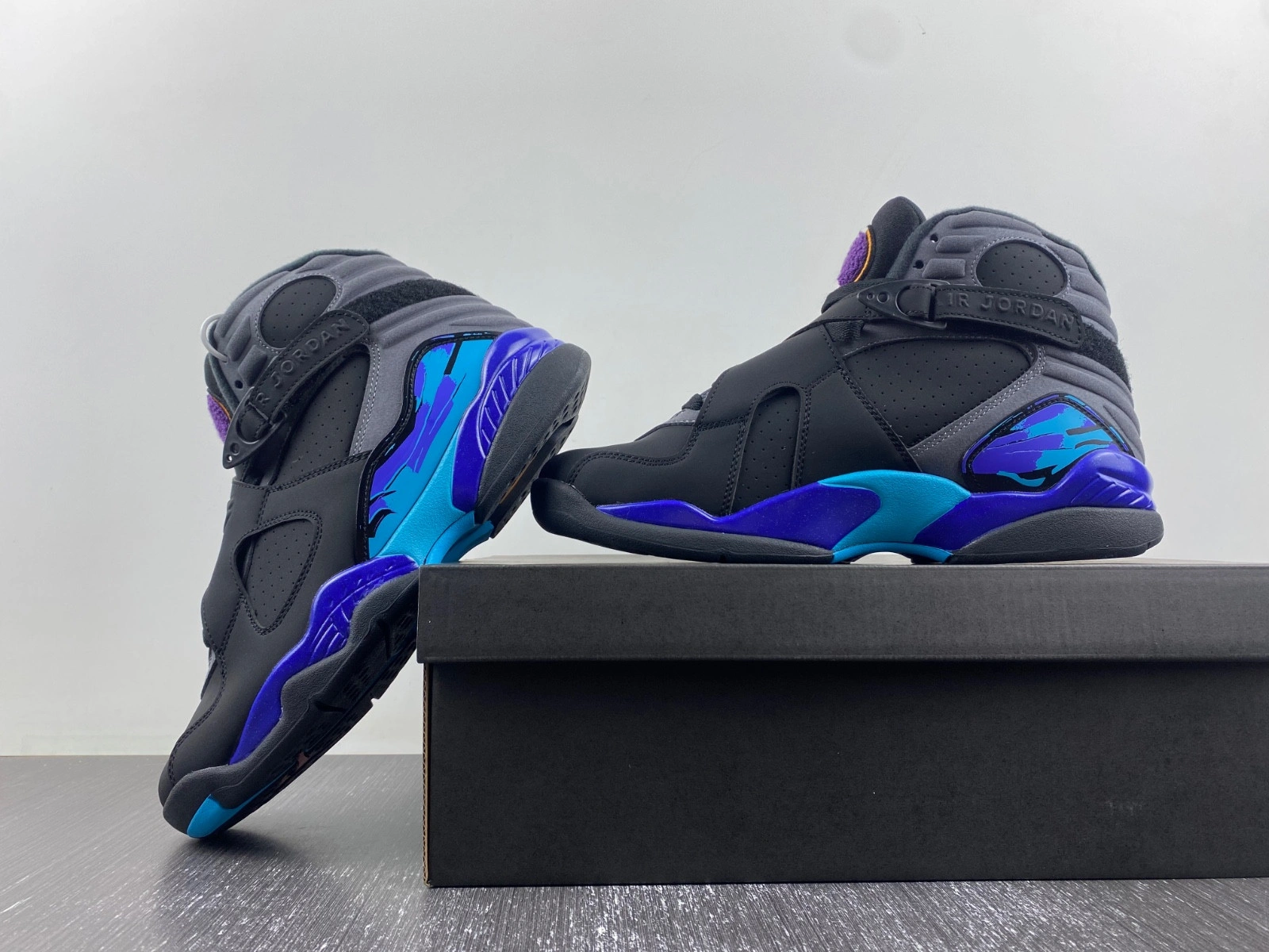 Air Jordan 8 Retro 'Aqua' 2015 305381-025