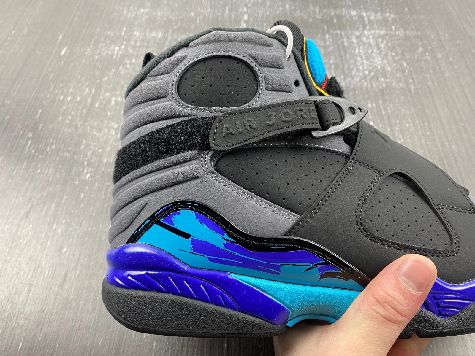 Air Jordan 8 Retro 'Aqua' 2015 305381-025