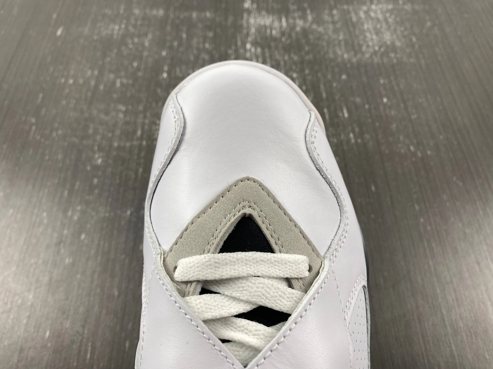 Air Jordan 8 Retro 'Bugs Bunny' 2013 305381-103