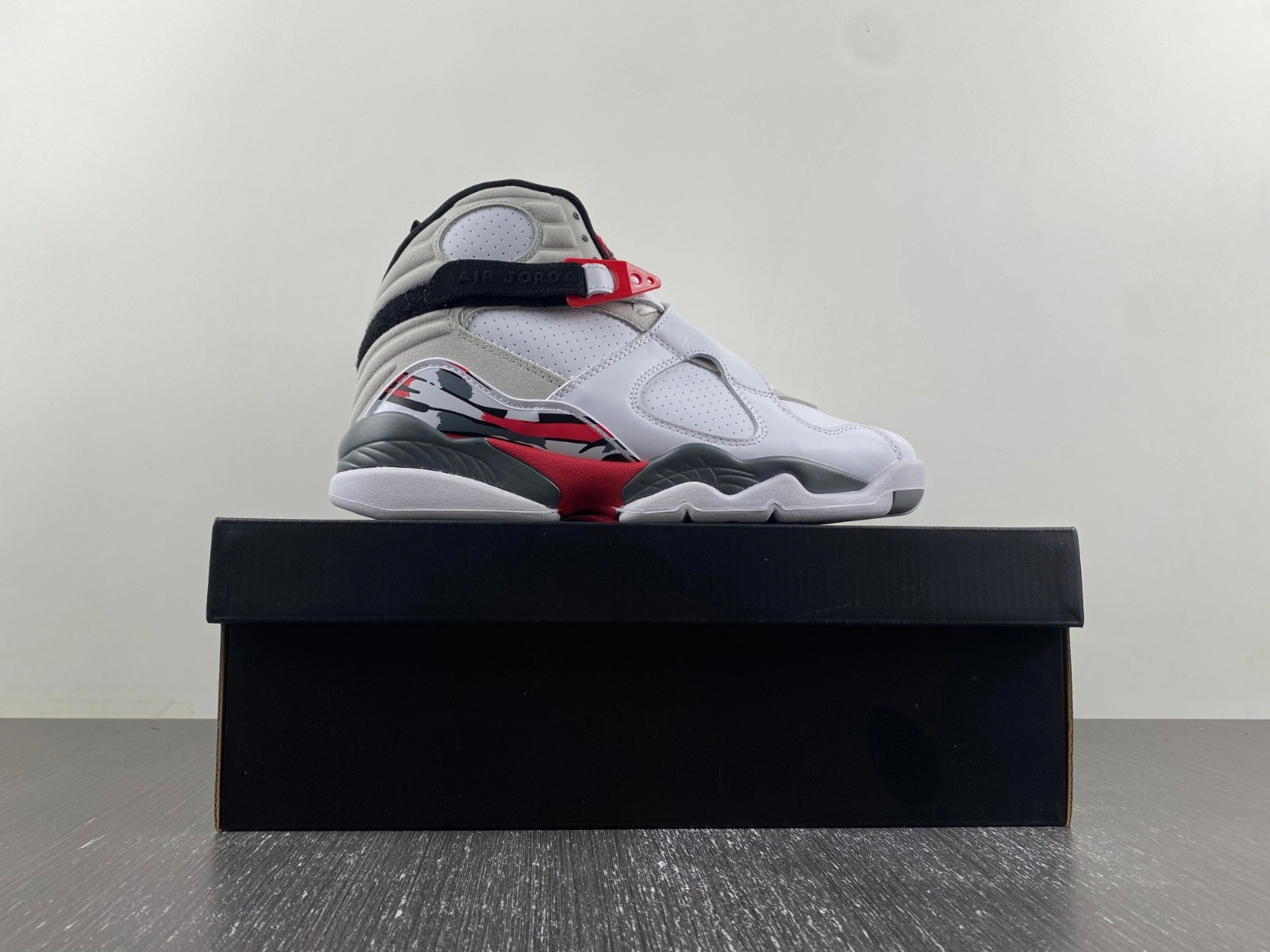 Air Jordan 8 Retro 'Bugs Bunny' 2013 305381-103