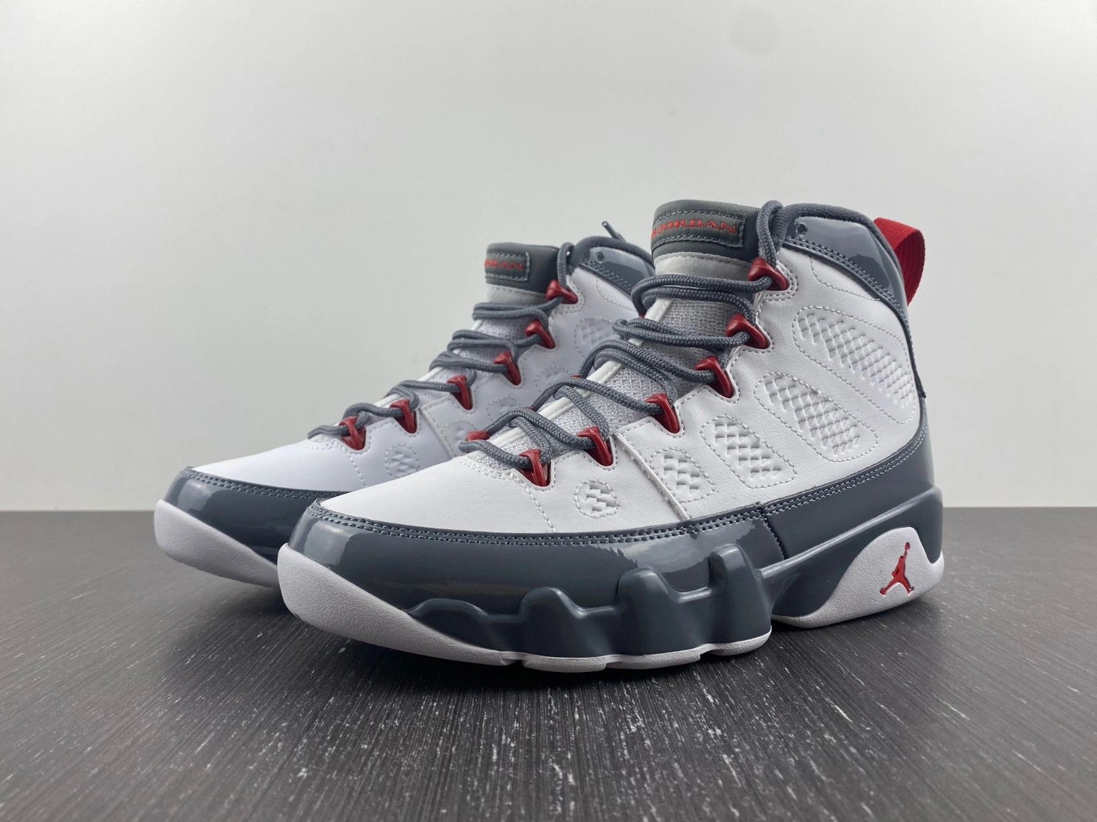 Air Jordan 9 Fire Red CT8019-162