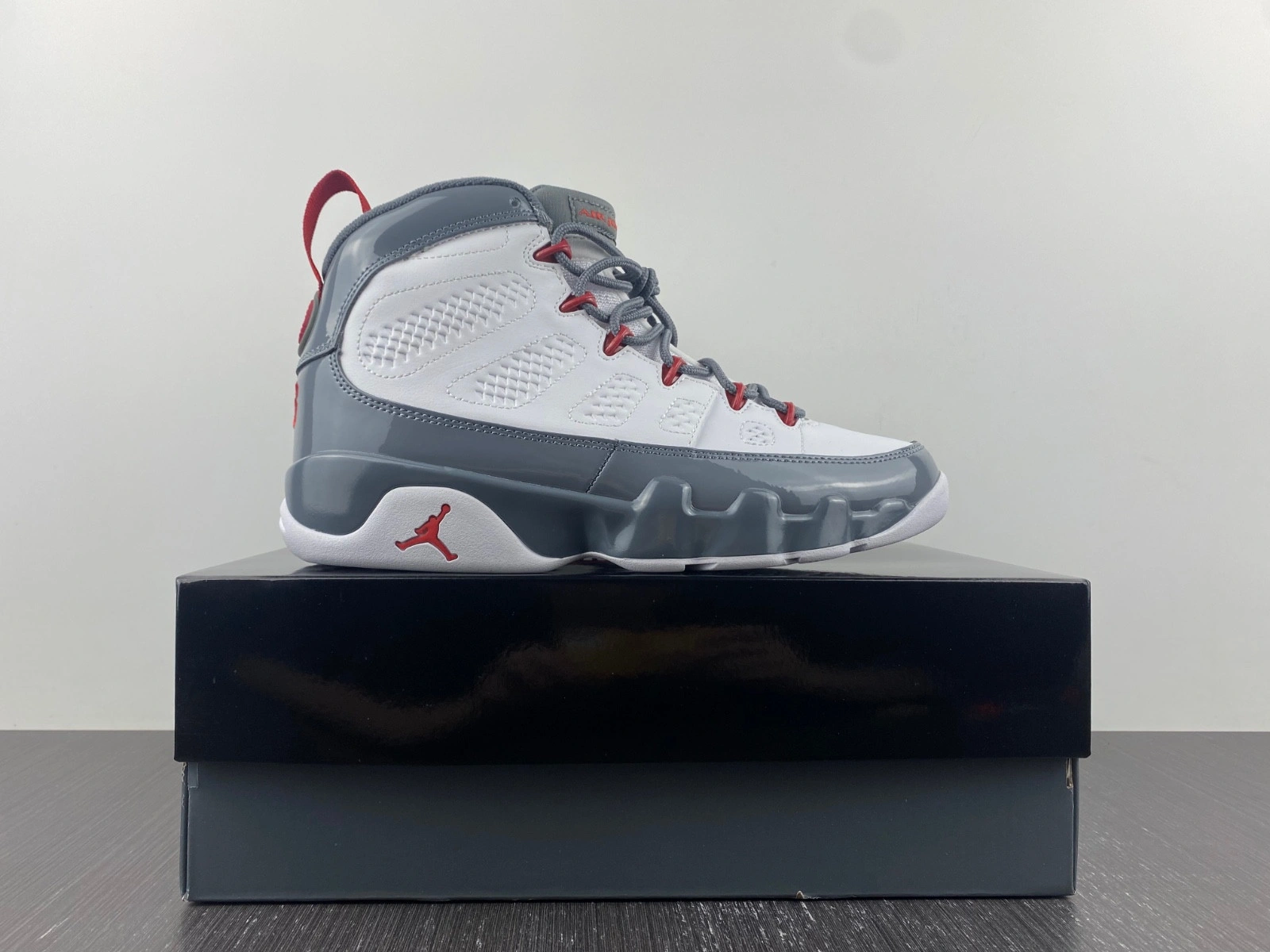 Air Jordan 9 Fire Red CT8019-162