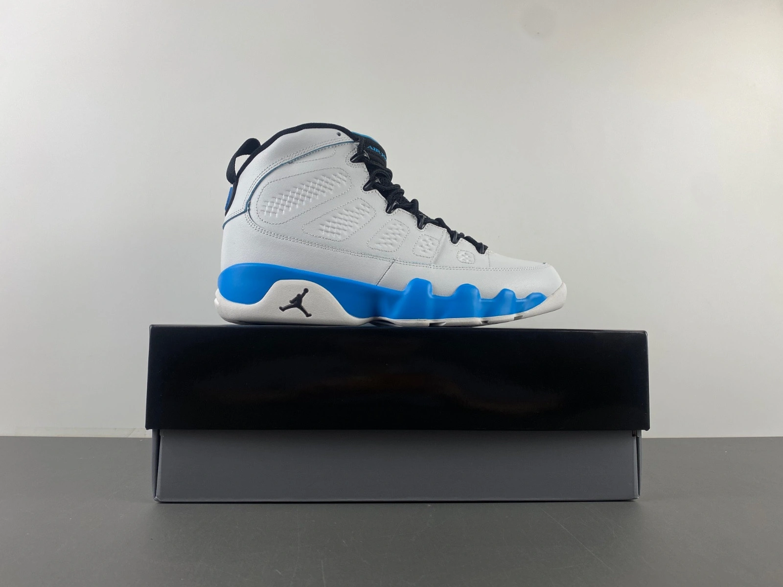 Air Jordan 9 OG 