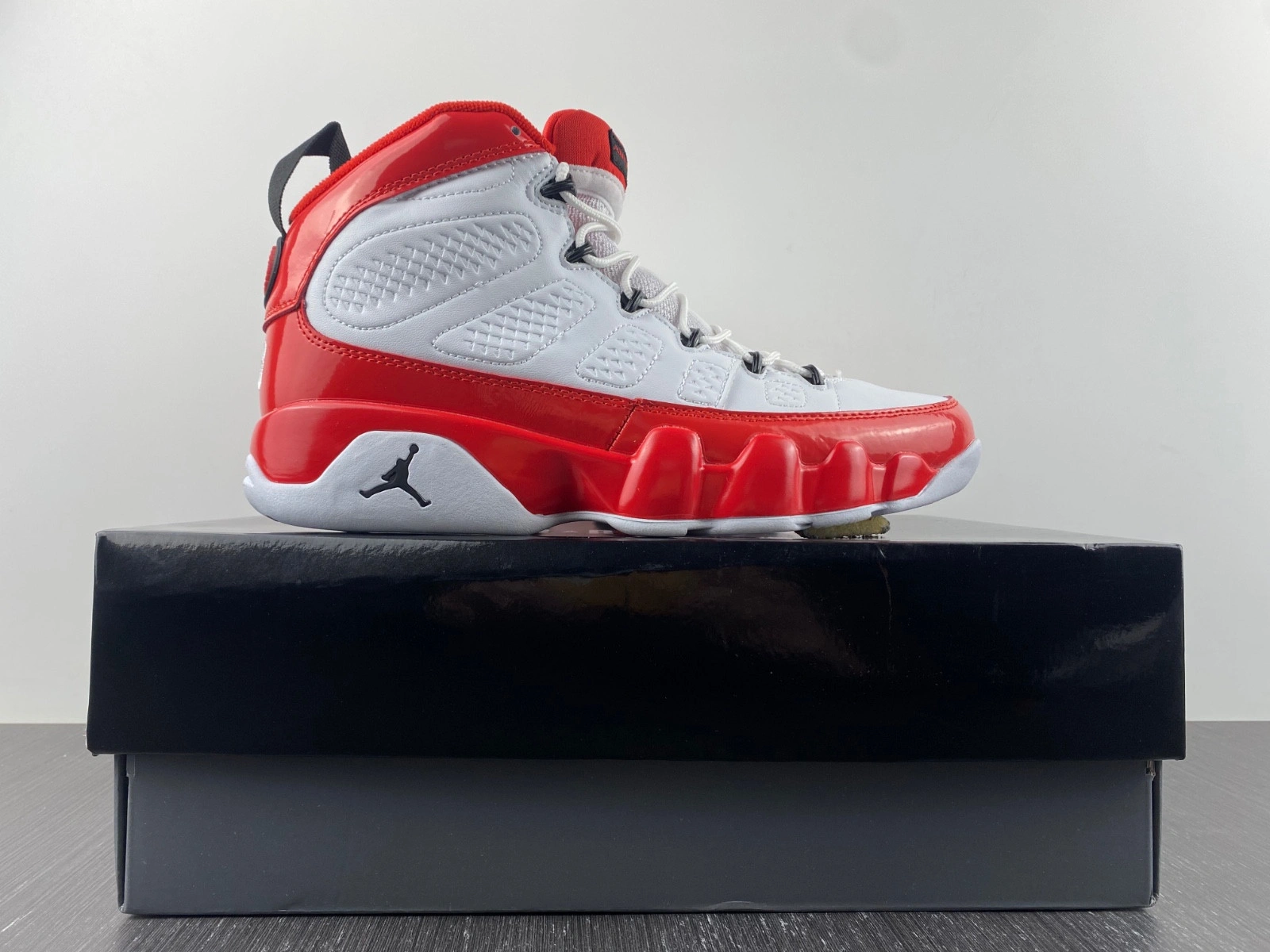 Air Jordan 9 White Gym Red Red Black  302370-160L