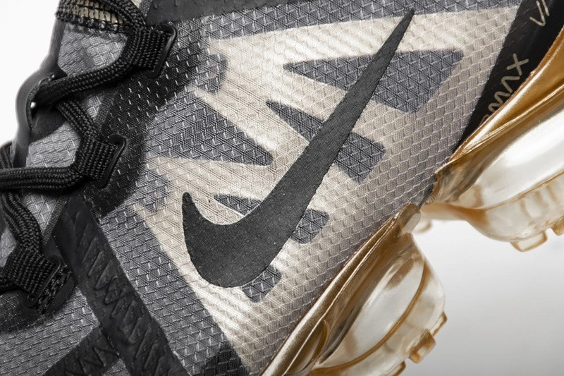 Air VaporMax 2019 Black Metallic Gold AR6631-002
