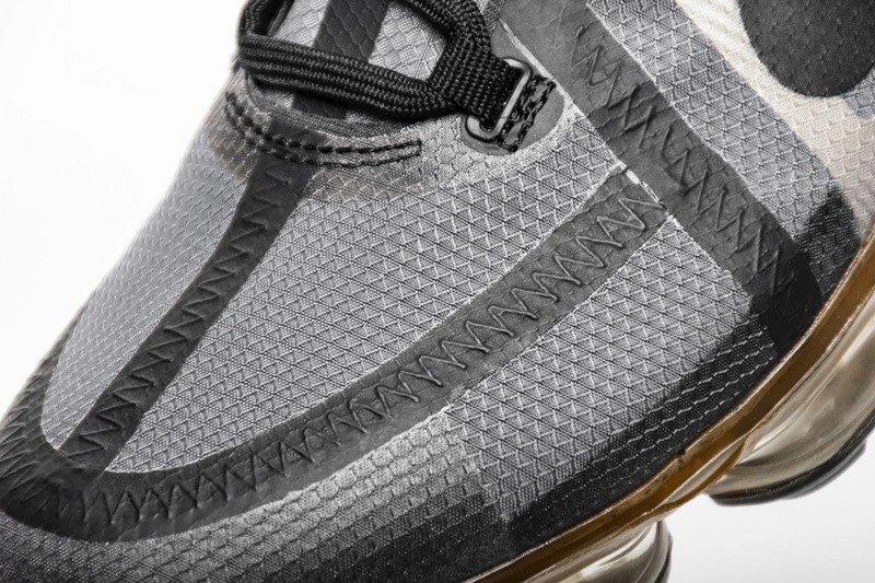 Air VaporMax 2019 Black Metallic Gold AR6631-002
