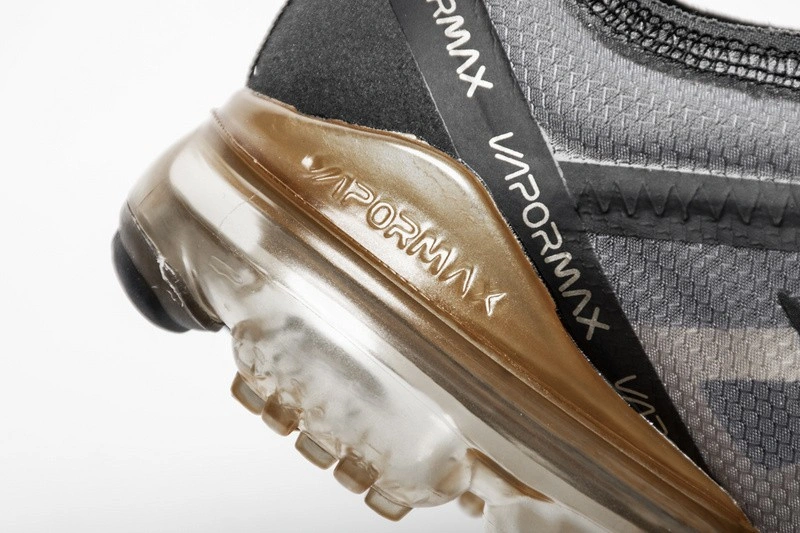 Air VaporMax 2019 Black Metallic Gold AR6631-002
