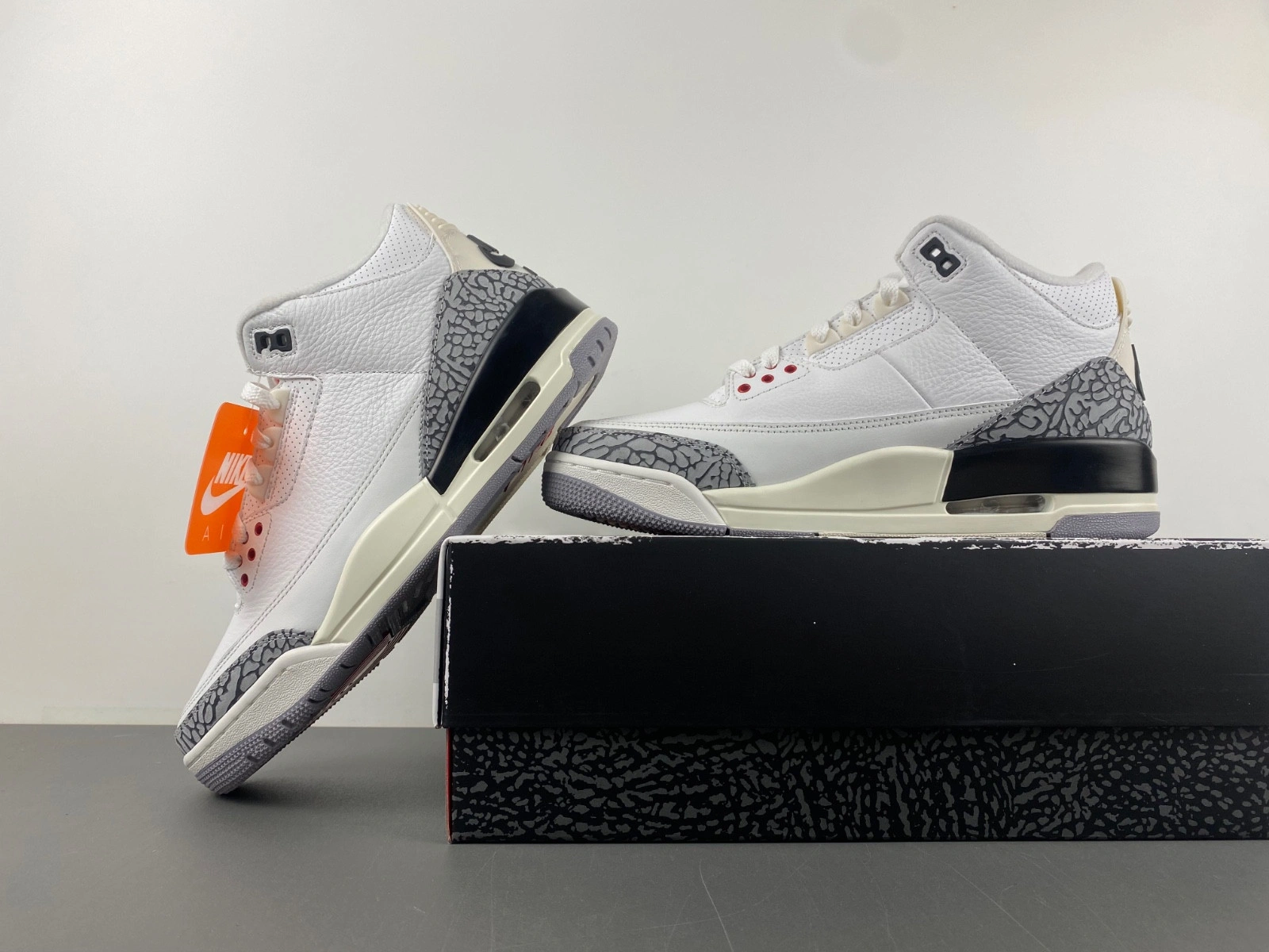 Air jordan 3 Retro 'White Cement'  DN3707-100