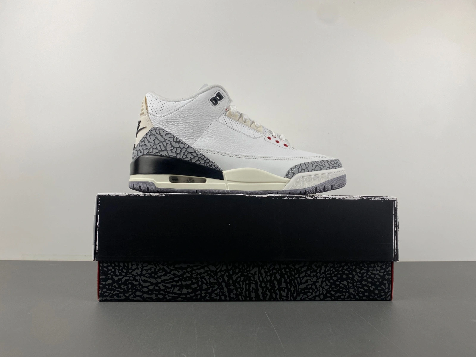 Air jordan 3 Retro 'White Cement'  DN3707-100