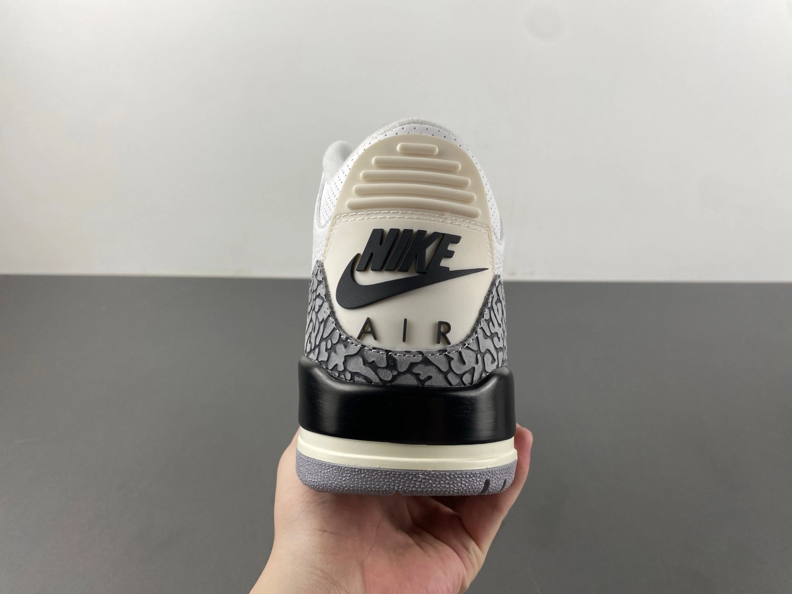 Air jordan 3 Retro 'White Cement'  DN3707-100