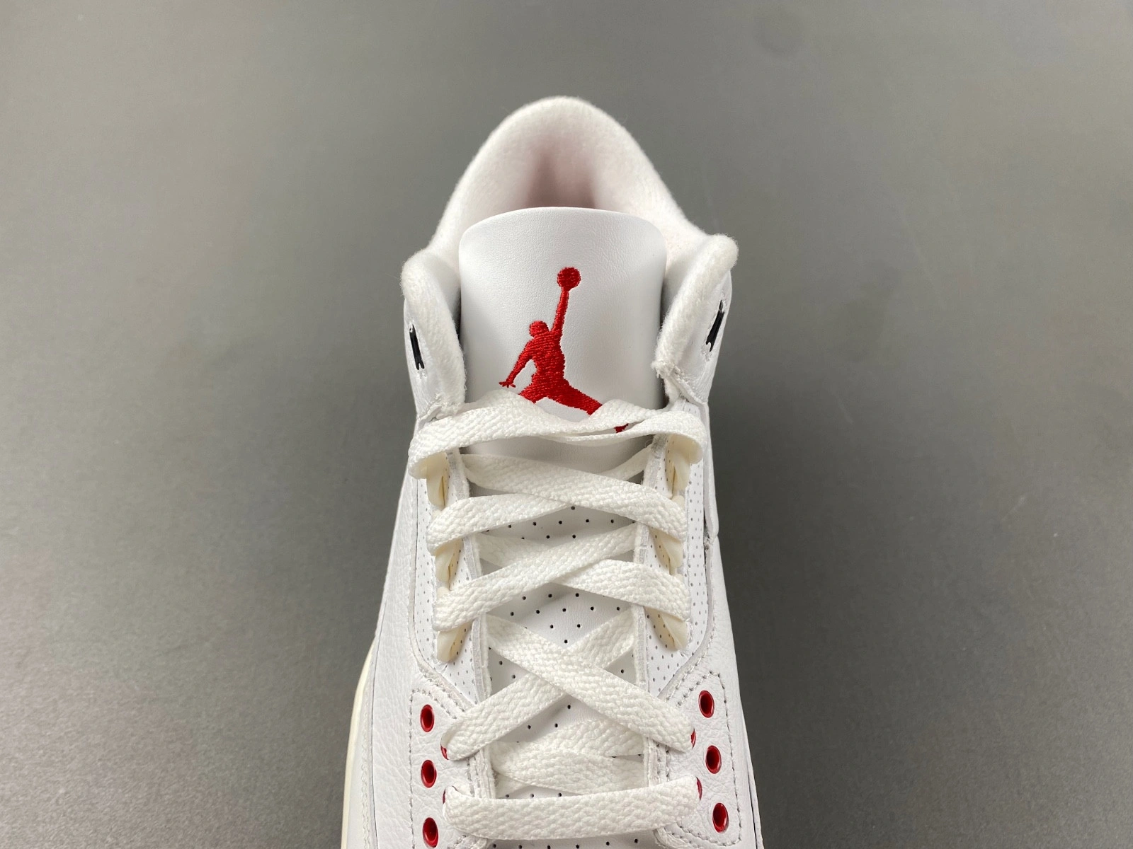 Air jordan 3 Retro 'White Cement'  DN3707-100