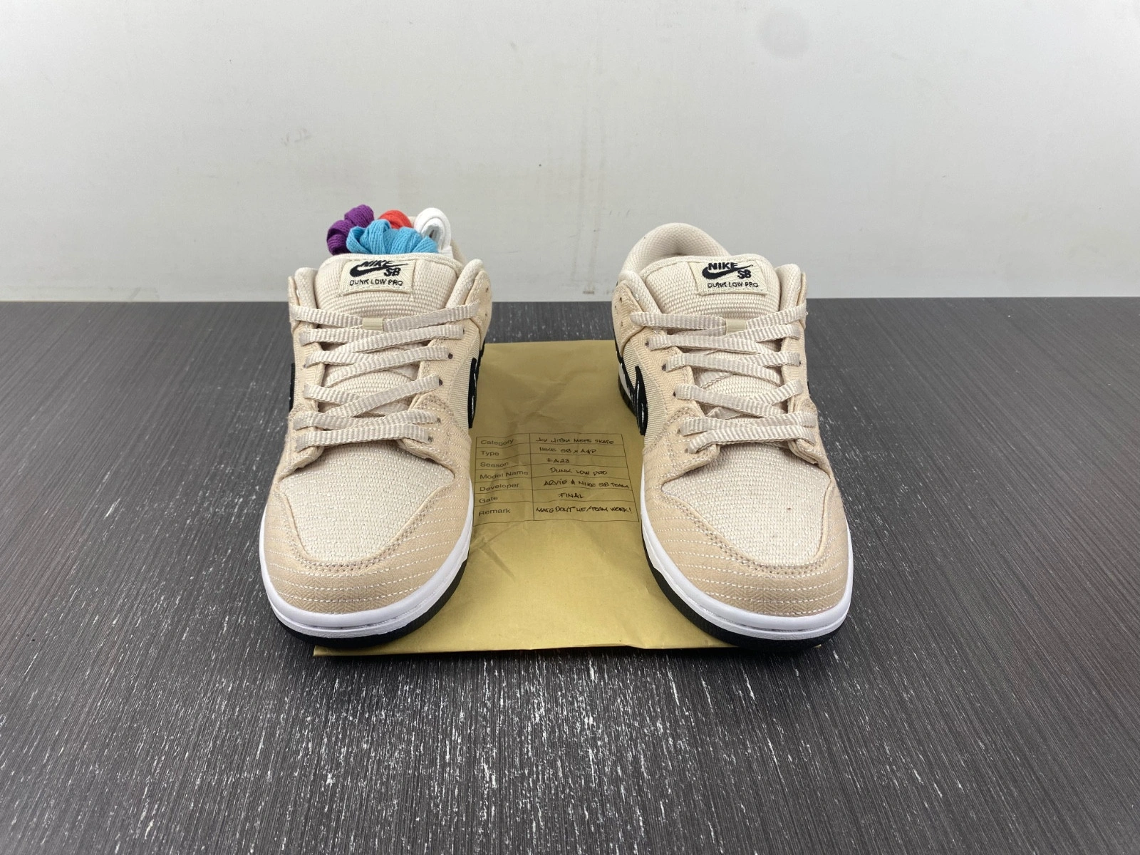 Albino & Preto x Nike Dunk SB Low  FD2627-200