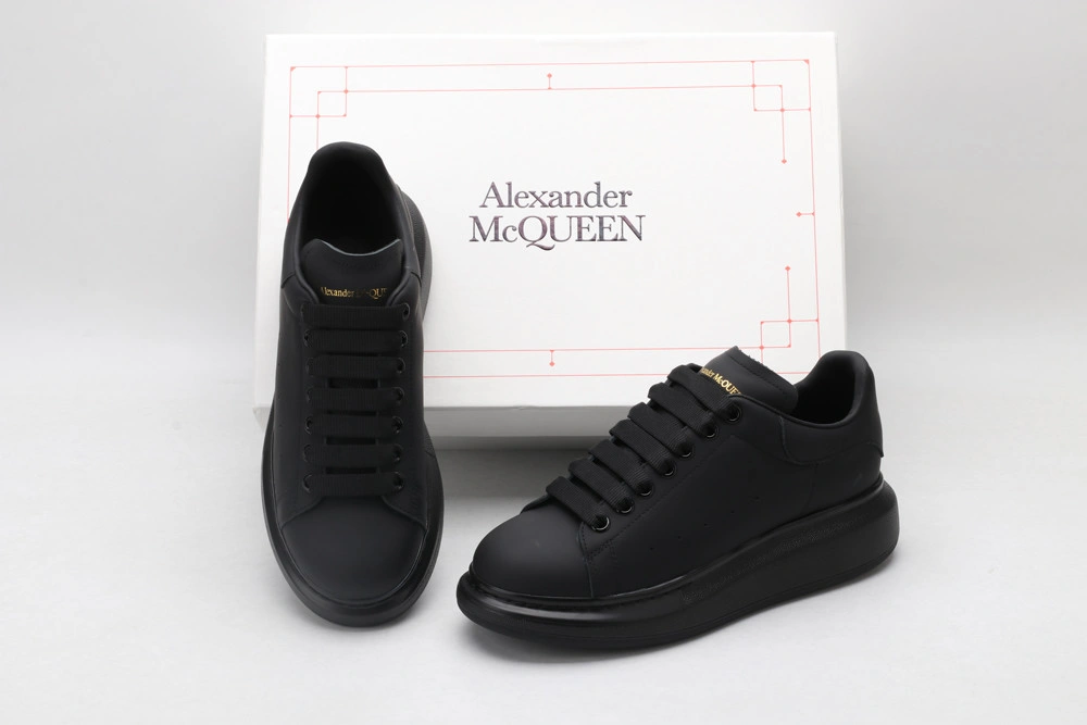 Alexander mcqueen all black