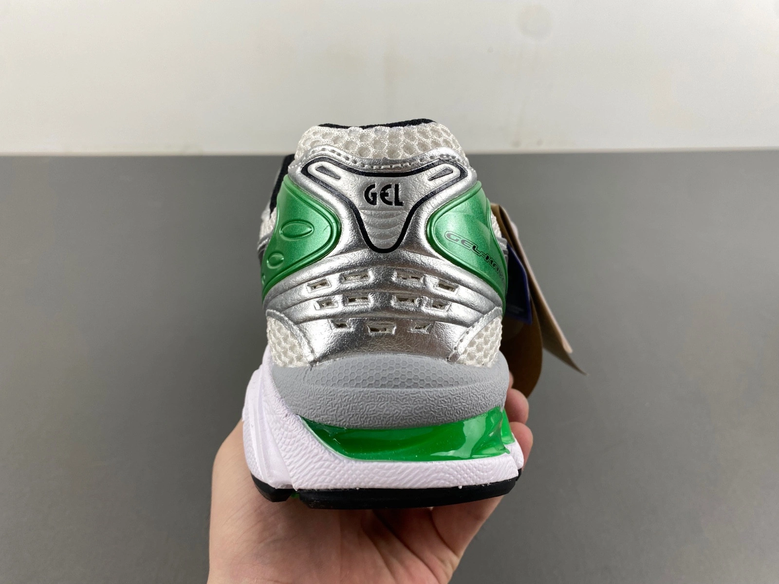 Asics gel-kayano 14  White Malachite Green 1201A019-110
