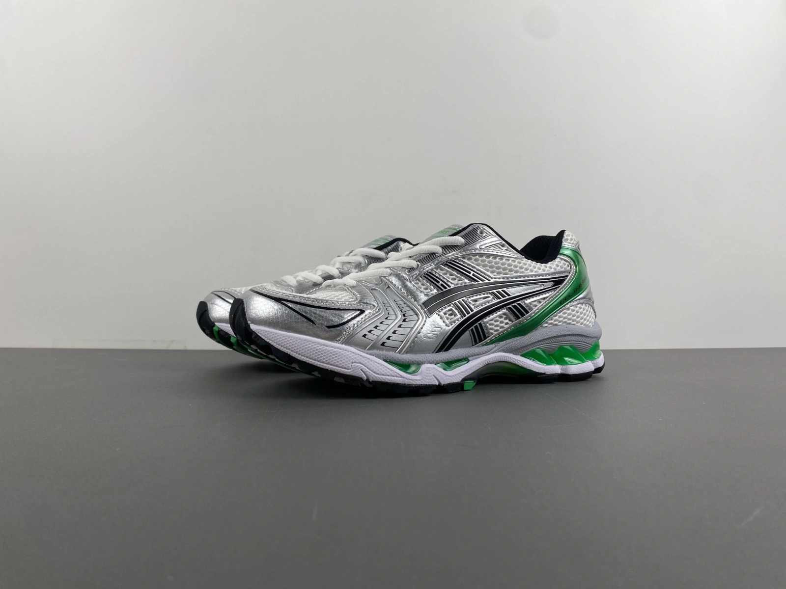 Asics gel-kayano 14  White Malachite Green 1201A019-110