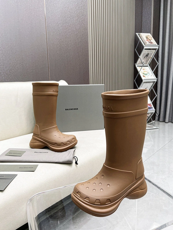 BALENCIAGA  Croc Rubber Rain Boots BROWN