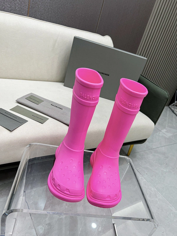 BALENCIAGA  Croc Rubber Rain Boots PINK