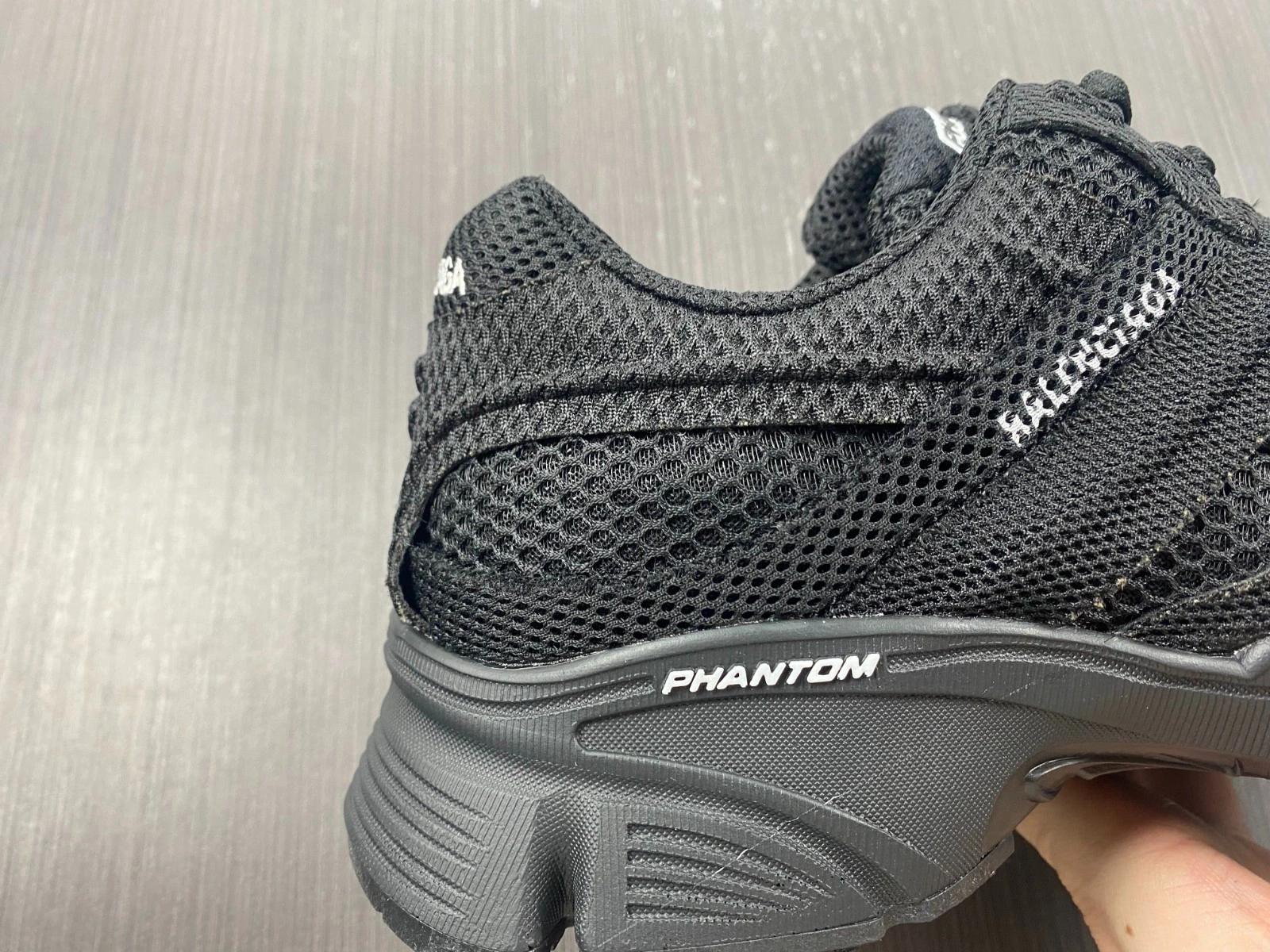 BALENCIAGA  MEN'S PHANTOM SNEAKER IN BLACK  678869W2E921000
