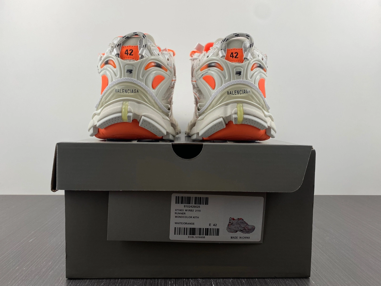 BALENCIAGA  RUNNER SNEAKER 677403W3RBM9770
