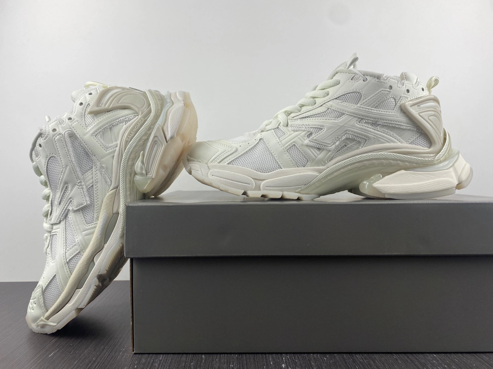 BALENCIAGA  RUNNER SNEAKER