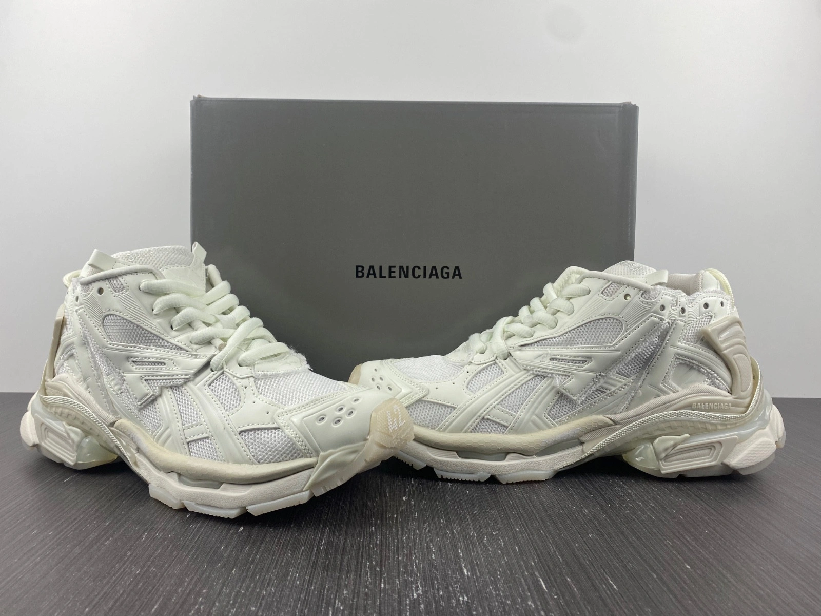 BALENCIAGA  RUNNER SNEAKER