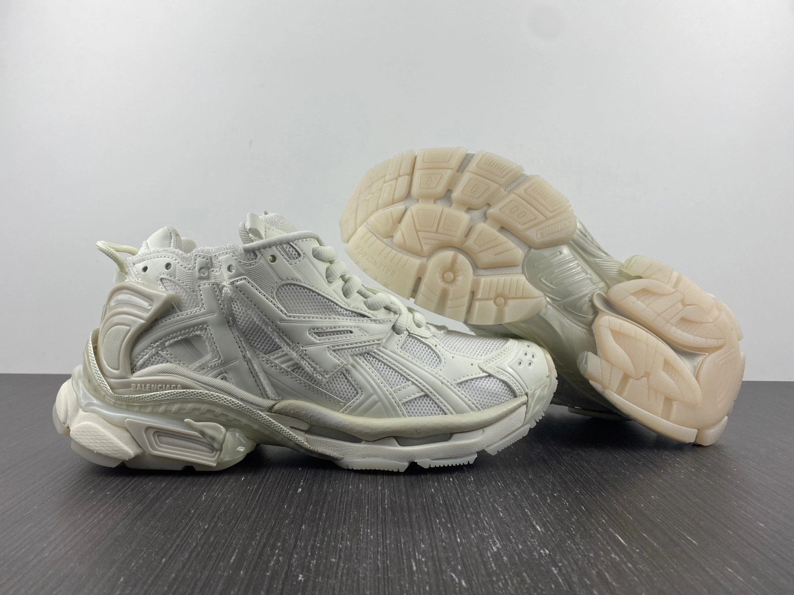 BALENCIAGA  RUNNER SNEAKER