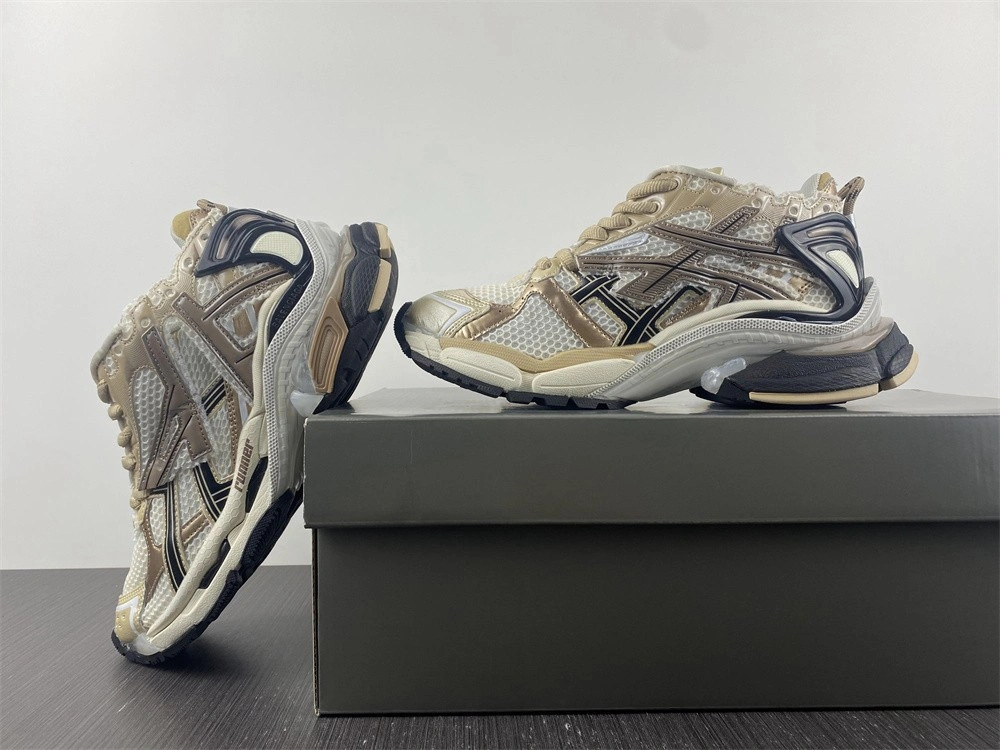 BALENCIAGA  RUNNER SNEAKER