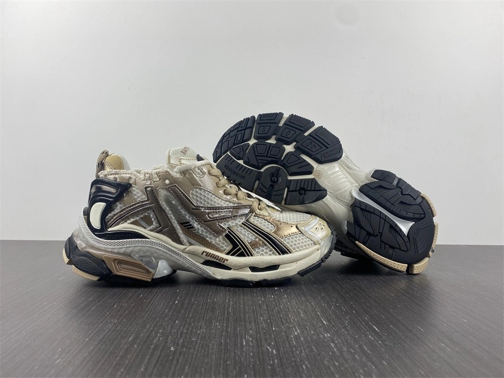 BALENCIAGA  RUNNER SNEAKER