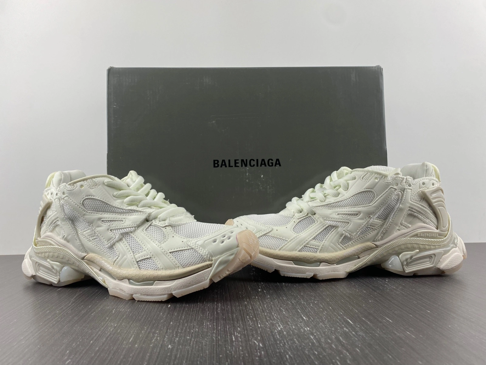 BALENCIAGA  RUNNER SNEAKER