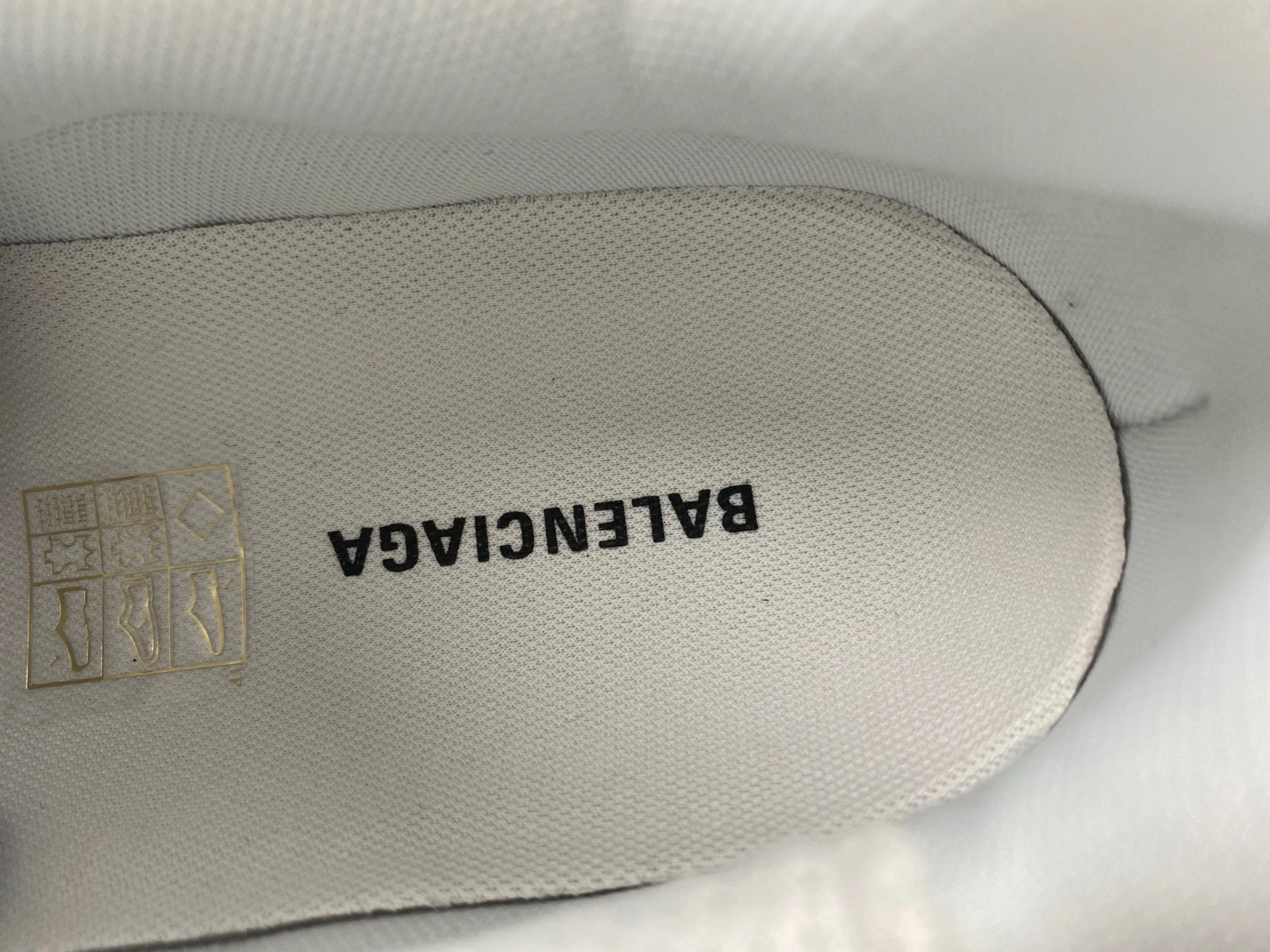 BALENCIAGA  RUNNER SNEAKER
