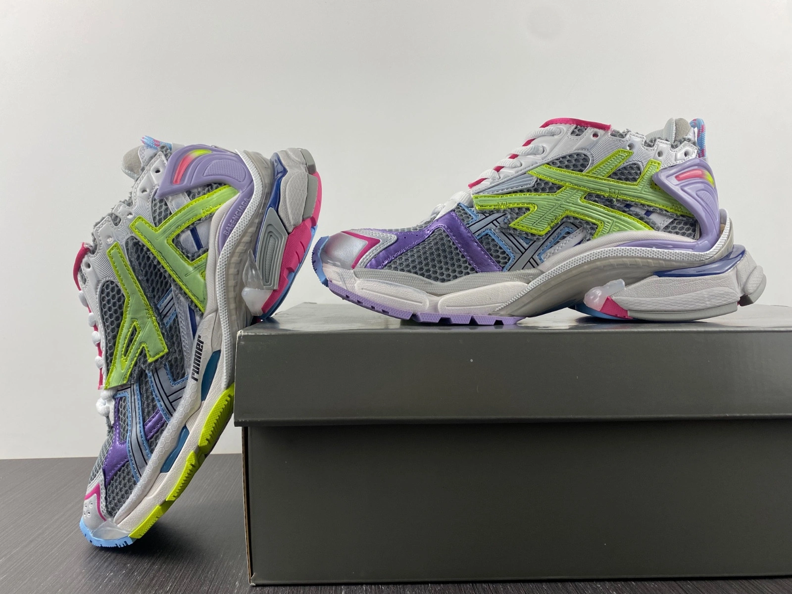BALENCIAGA  RUNNER SNEAKER